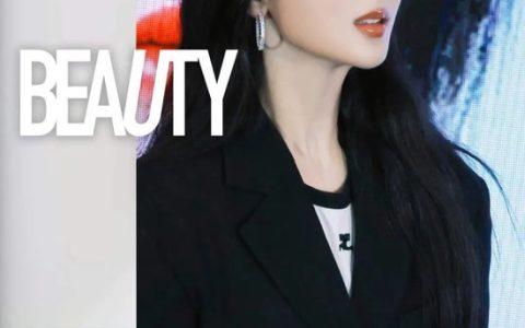 杨紫高智感进化 引领95花新风尚