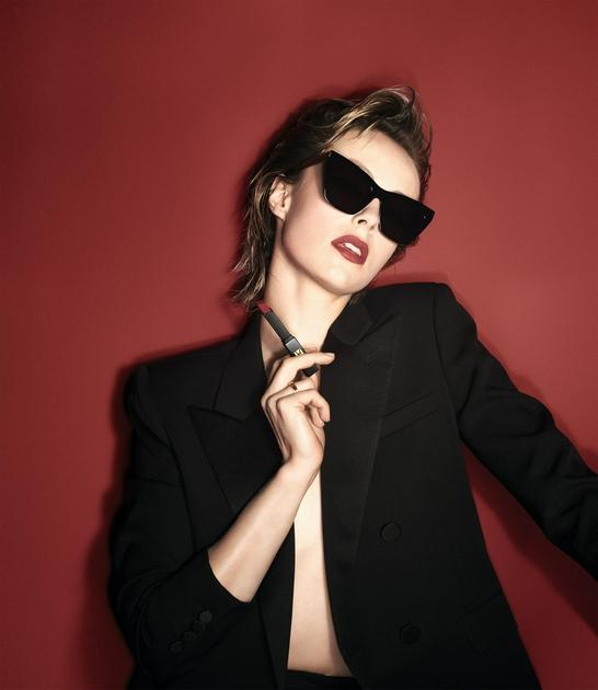 全新YSL圣罗兰「小黑条」未来的哑光口红 已经到来