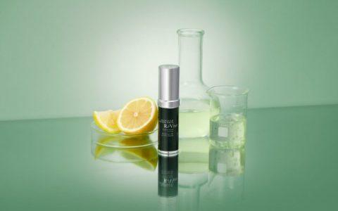 臻启柔润唇采，定格无龄笑靥 RéVive奢润新活唇部舒纹精华2.0焕新上市