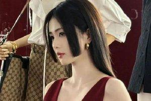 最近女明星们又爱回黑长直发型了