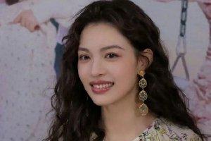 为什么化妆比素颜还显老？来学学钟楚曦的美妆技巧！