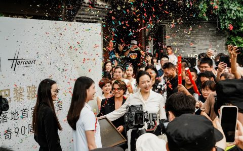 巴黎雅顾摄影工作室入驻成都荣耀全球旗舰店：开启影像艺术新征程