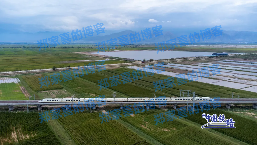 包头至银川高铁惠农至银川段 10 月 1 日开通运营，设计时速 250 公里