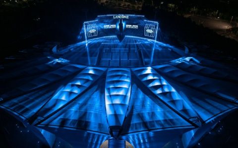 超修降临 激活年轻  革新兰蔻「超修小黑瓶」登陆之夜