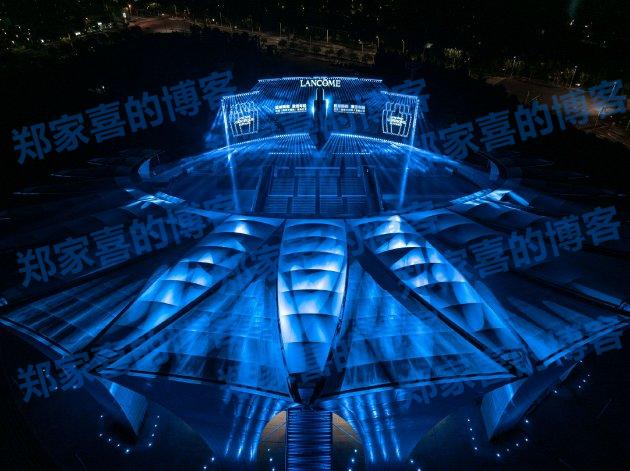 超修降临 激活年轻  革新兰蔻「超修小黑瓶」登陆之夜