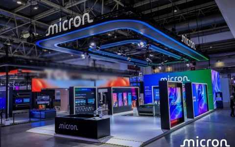 中国国际贸促会副会长张少刚莅临2024链博会美光展位参观指导