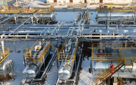 石头缝里年“榨”油超百万吨，我国首个国家级陆相页岩油示范区创造新纪录