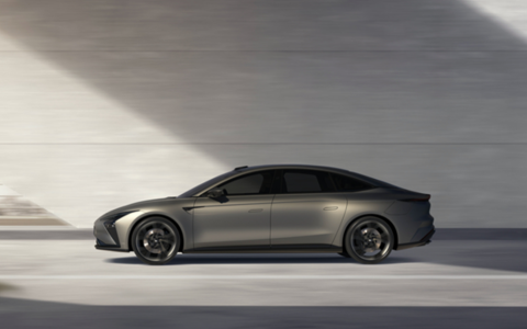 上汽集团11月交付新能源汽车17.4万辆，今年累销108万辆